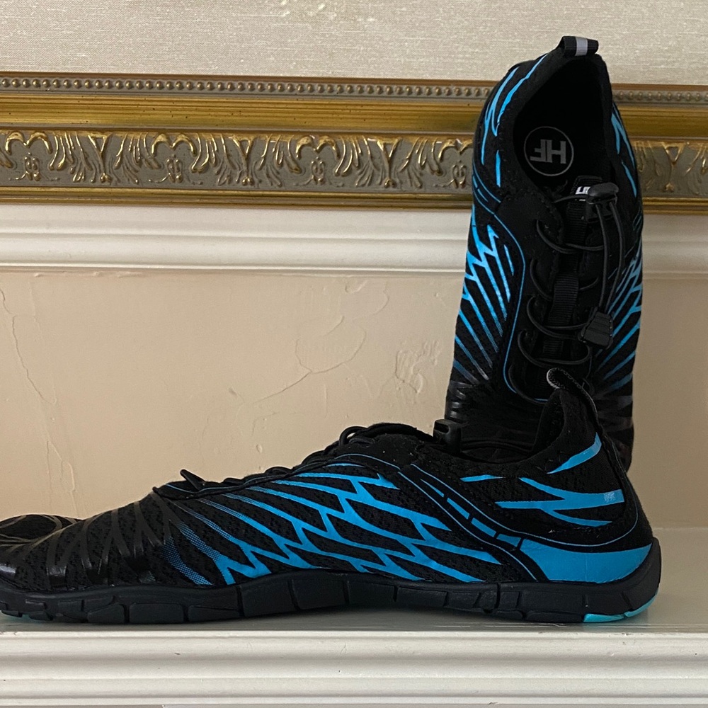 BEACH JOGGERS;Black and Blue Athletic Shoes
